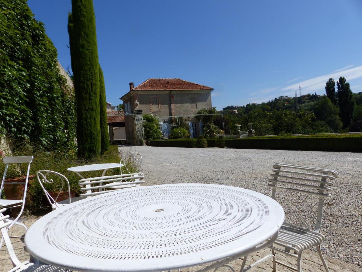 Chateau Du Grand Jardin Valensole Eksteriør bilde