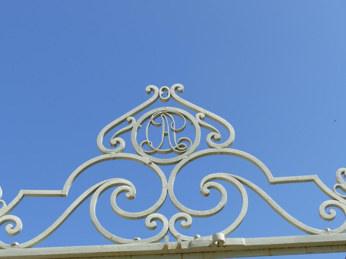 Chateau Du Grand Jardin Valensole Eksteriør bilde